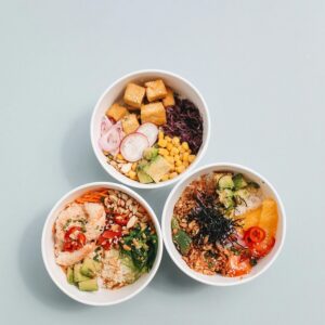 Drie schaaltjes met gezond eten, voor de communitygroep Recepten